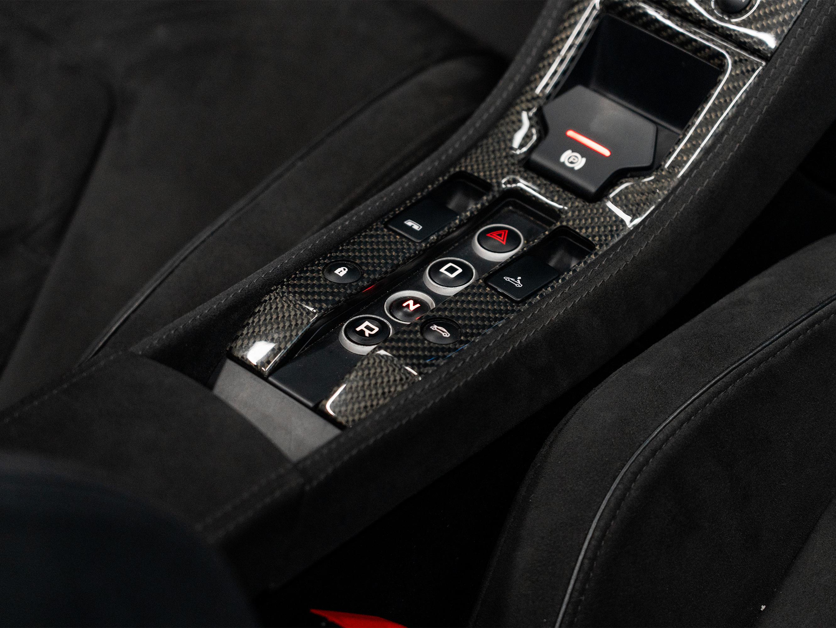二手迈凯伦 650S 银色/黑色 2014款 3.8T Spider