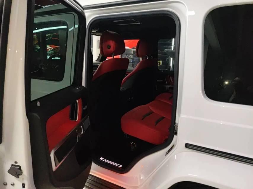 二手奔驰 奔驰G级 冰川白/红色 2019款 改款 G 500