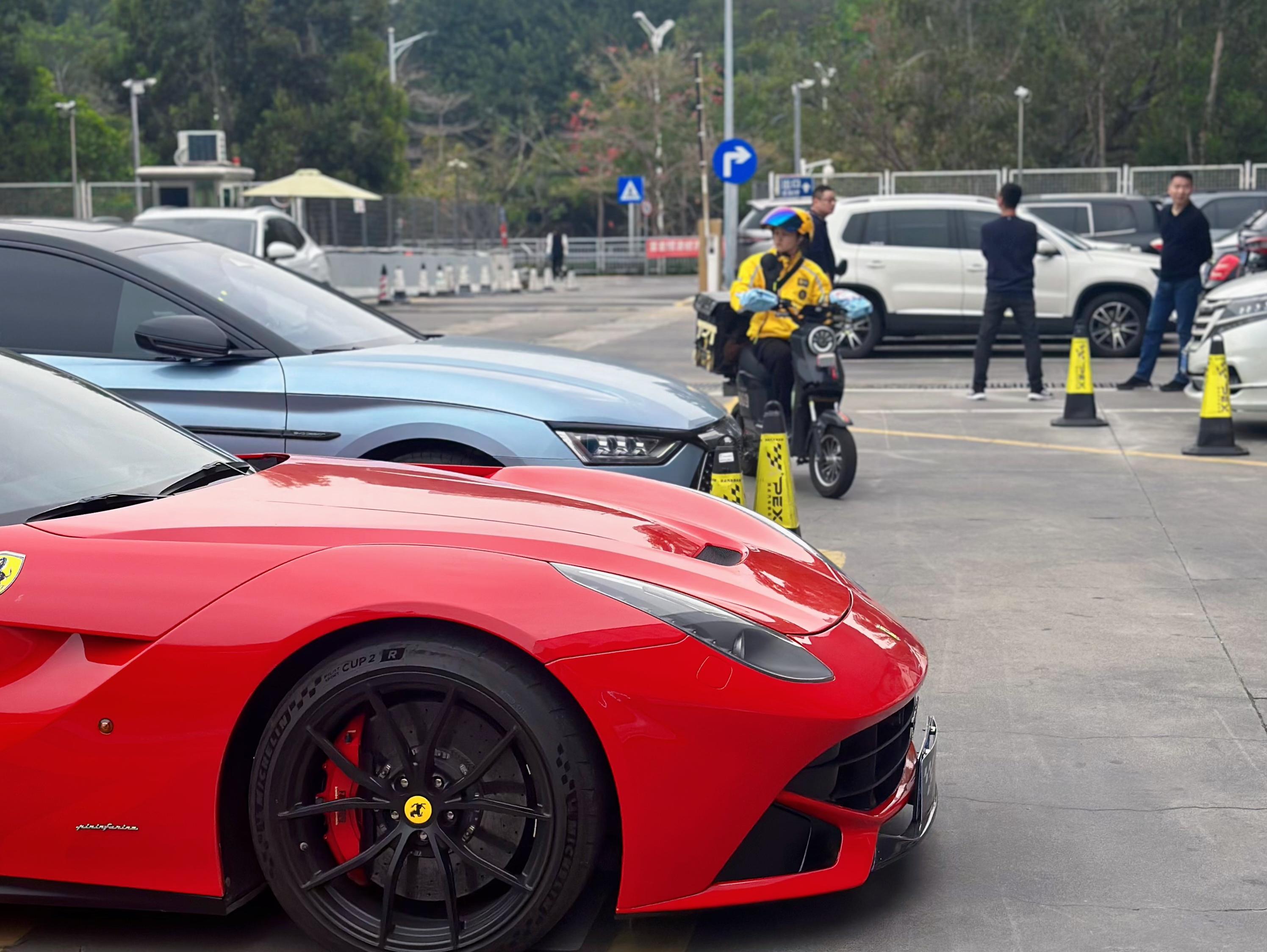 二手法拉利 F12berlinetta 红色/黑色 2013款 6.3L 标准型