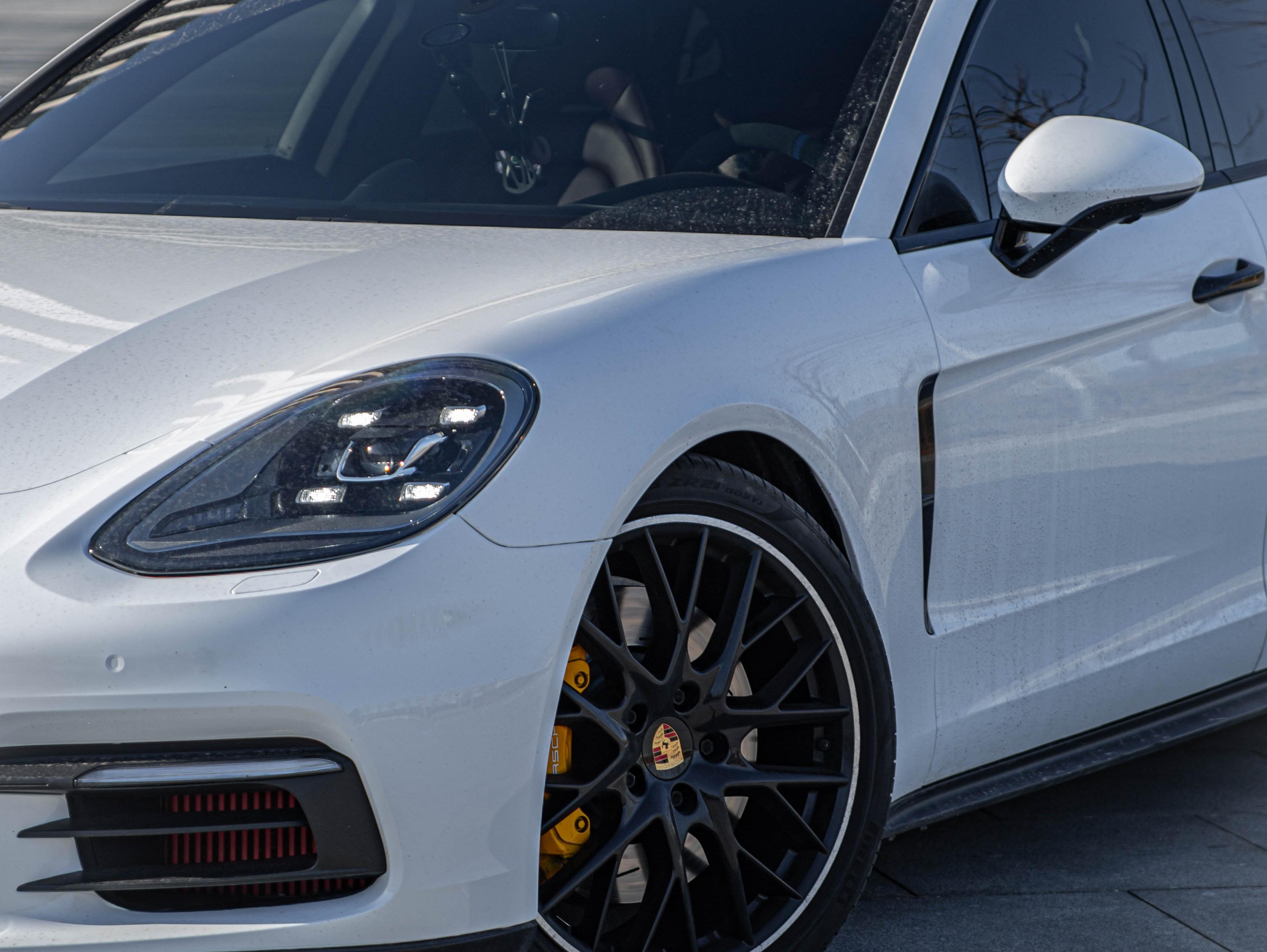二手保时捷 Panamera 深宝石蓝/波尔多红 2019款 四驱 猎装版 2.9T