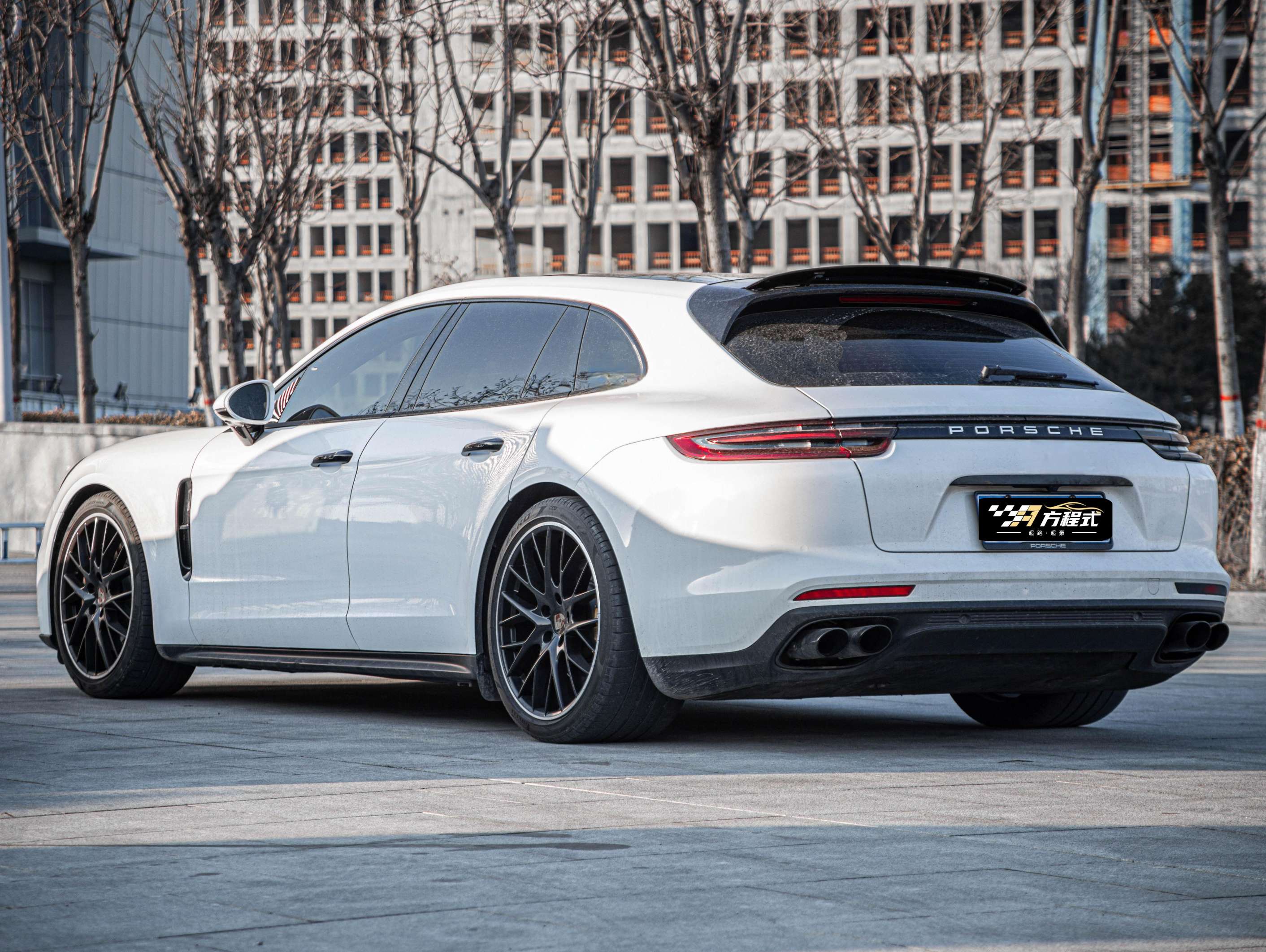 二手保时捷 Panamera 深宝石蓝/波尔多红 2019款 四驱 猎装版 2.9T
