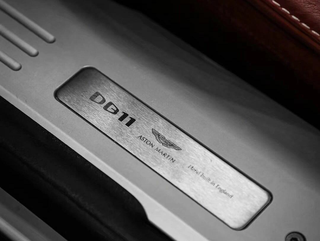 二手阿斯顿·马丁 DB11 白色/红色 2017款 4.0T V8
