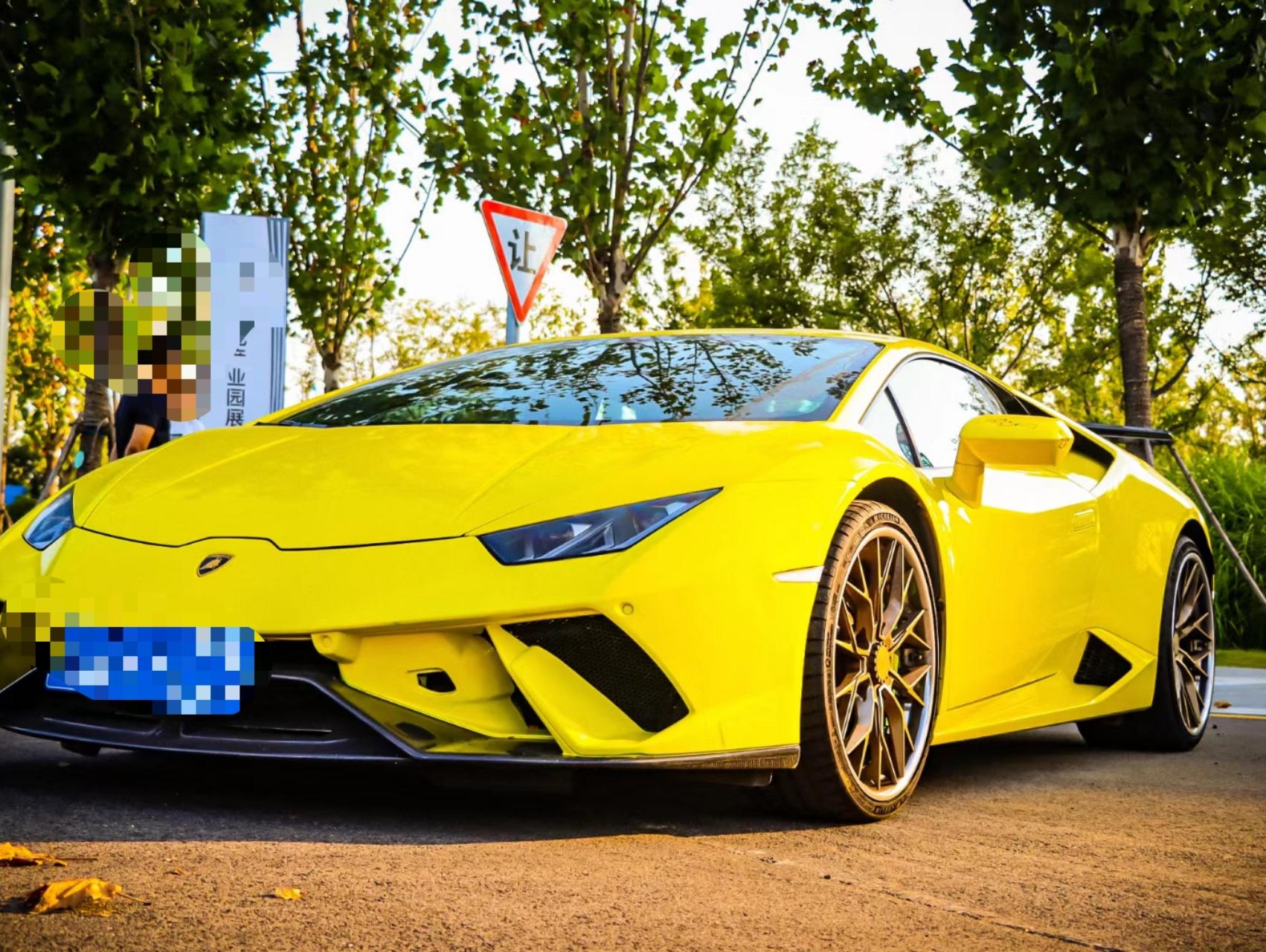 二手兰博基尼 Huracán 红色/黑色 2016款 Huracán RWD Coupe