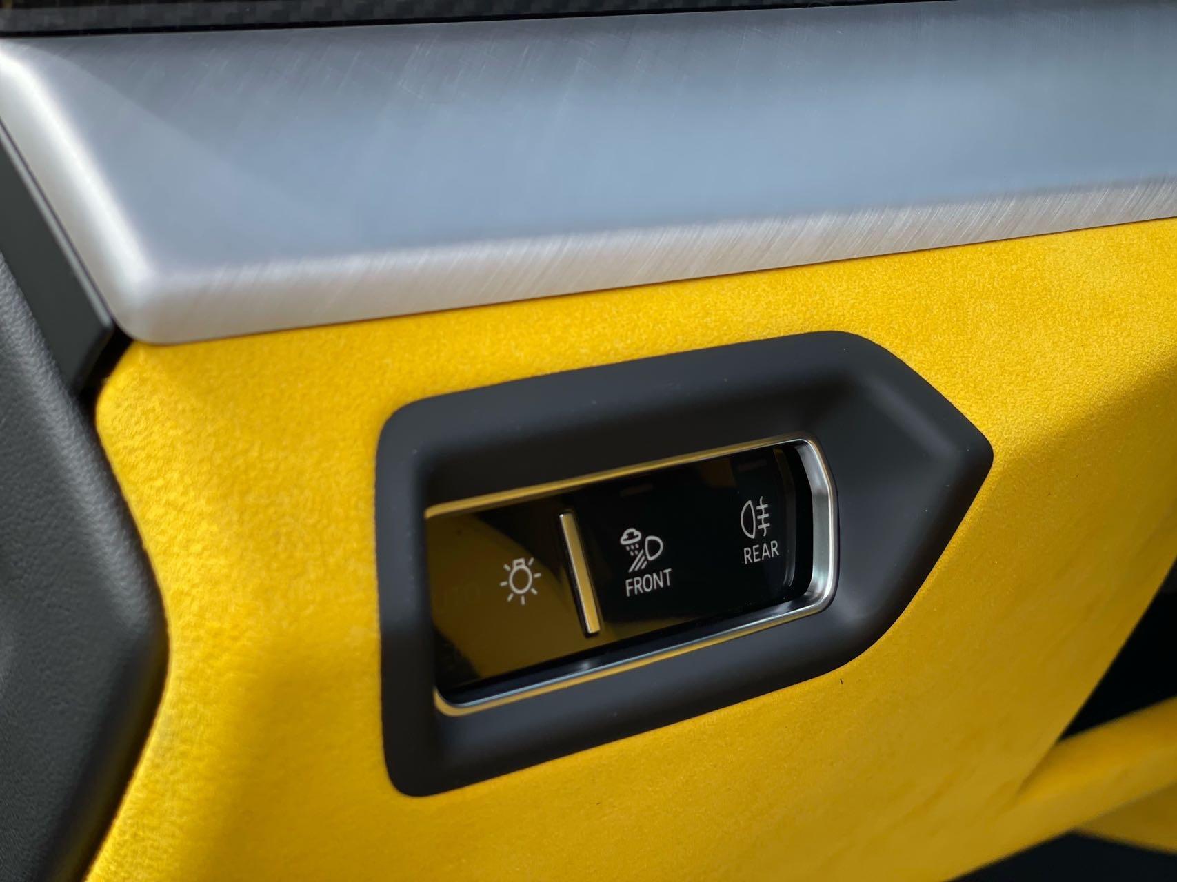 二手兰博基尼 Urus 黄色/黄色 2021款 4.0T V8