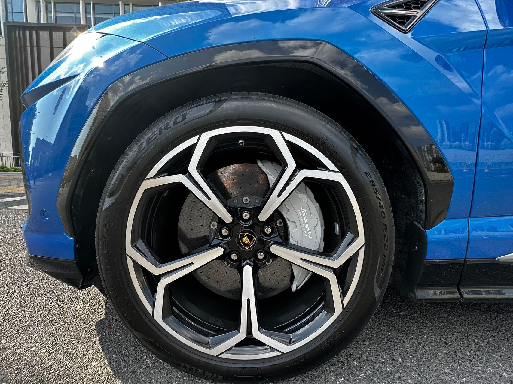 二手兰博基尼 Urus 蓝色/黑色 2018款 4.0T V8