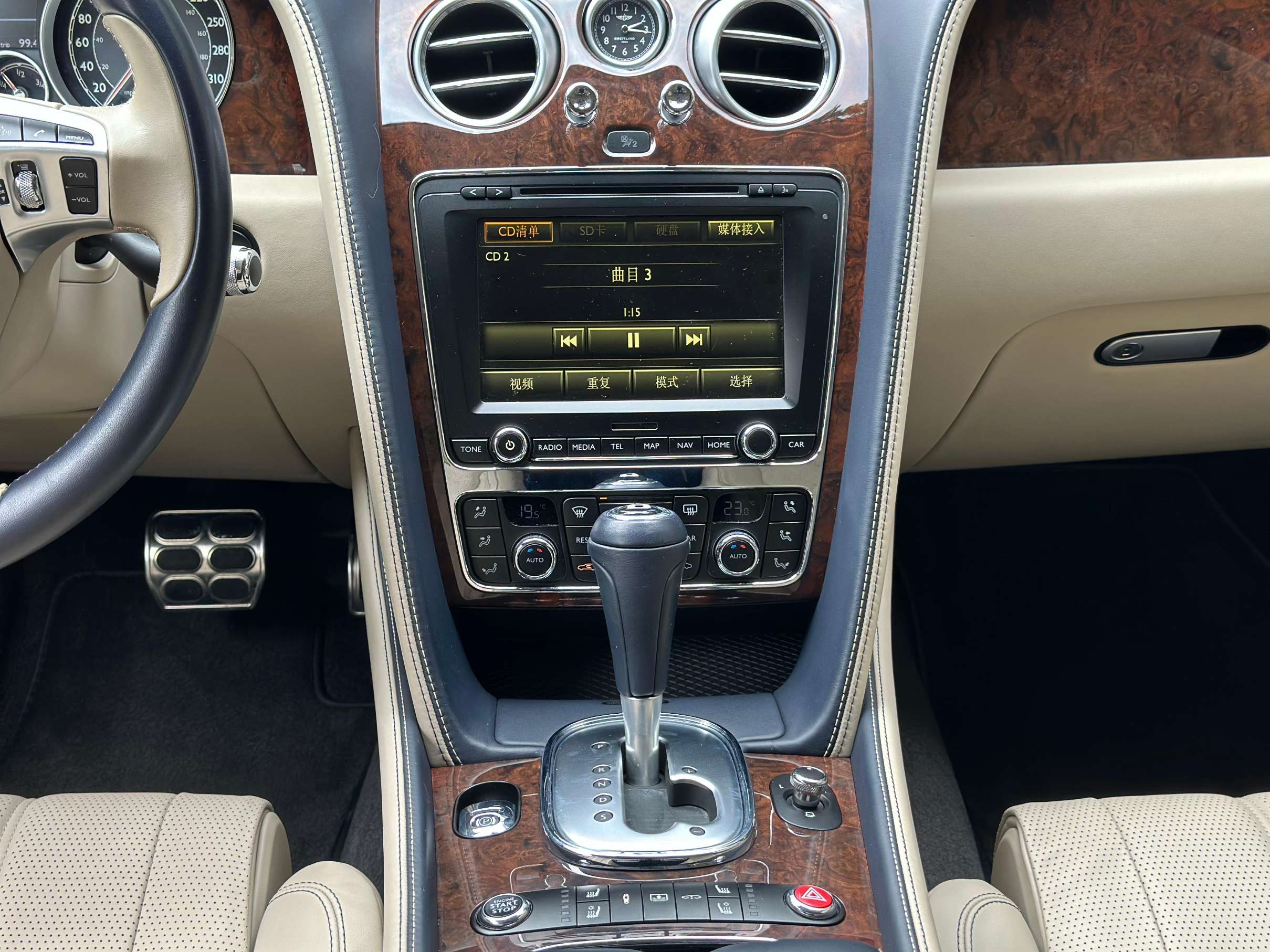 二手宾利 欧陆GT 银灰色/米色 2015款 4.0T GT V8 标准版