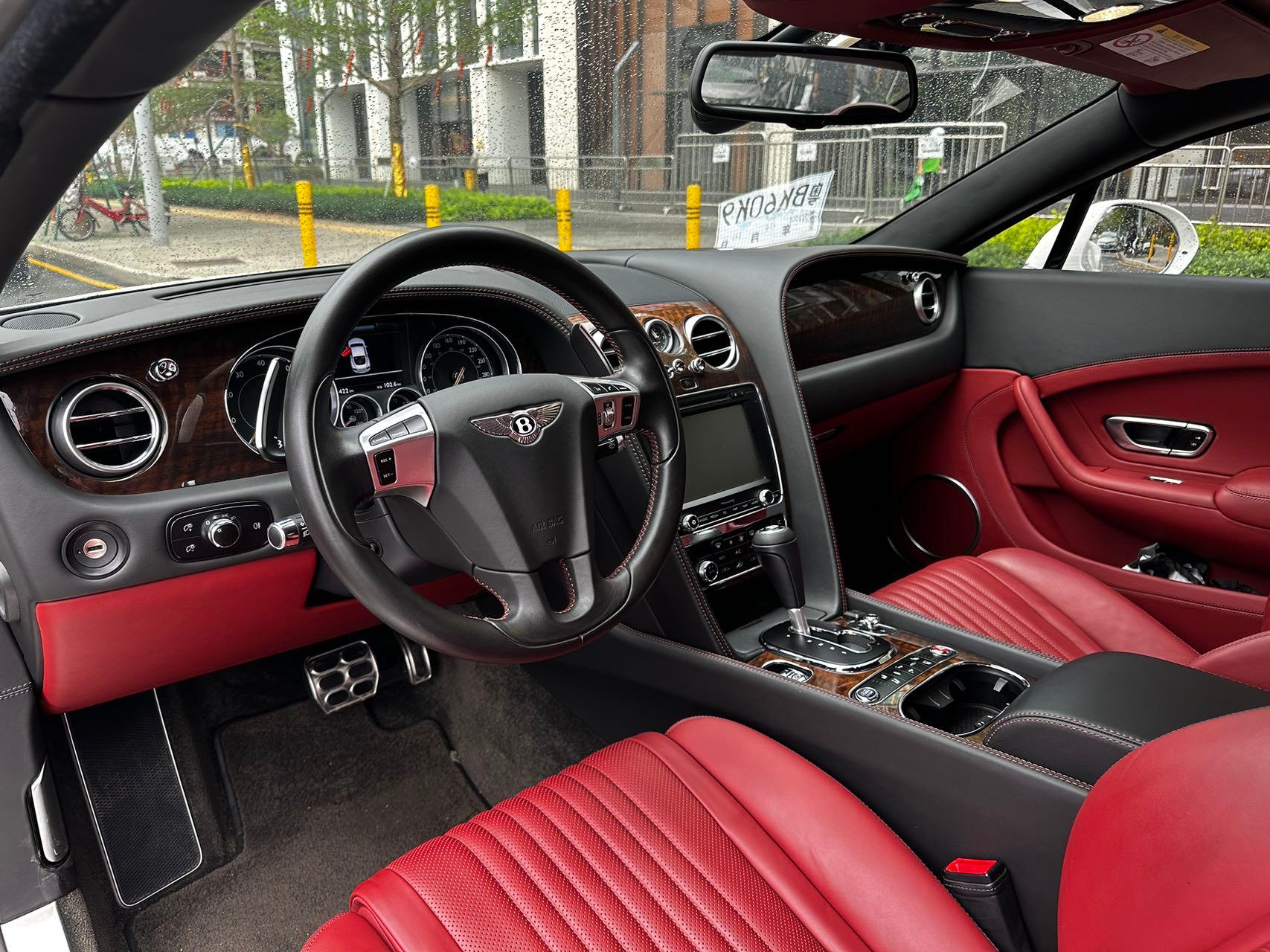 二手宾利 欧陆GT 白色/热刺红 2017款 4.0T GT V8 标准版
