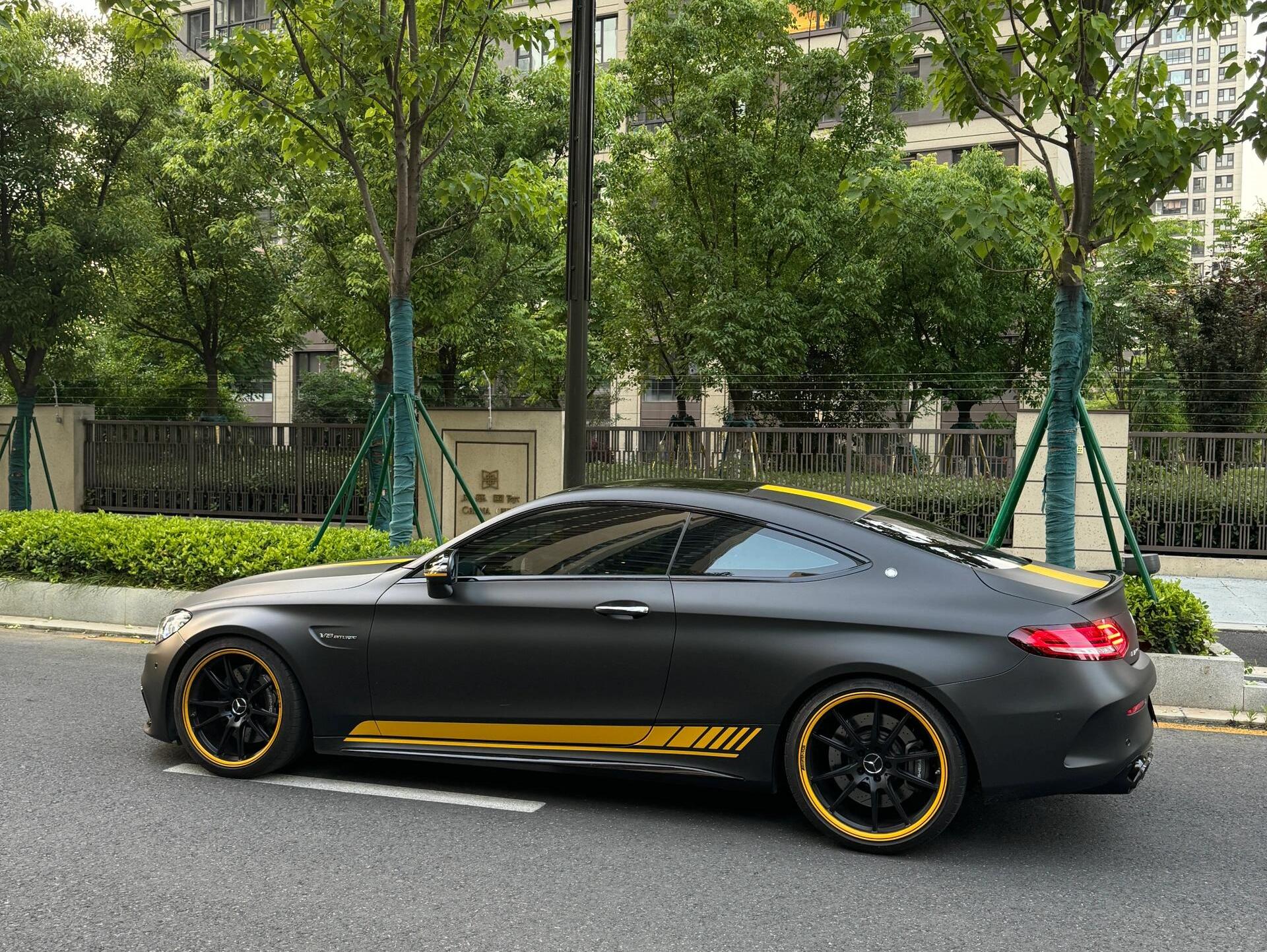 二手奔驰 AMG 灰色/黑色 2016款 C63 Coupe