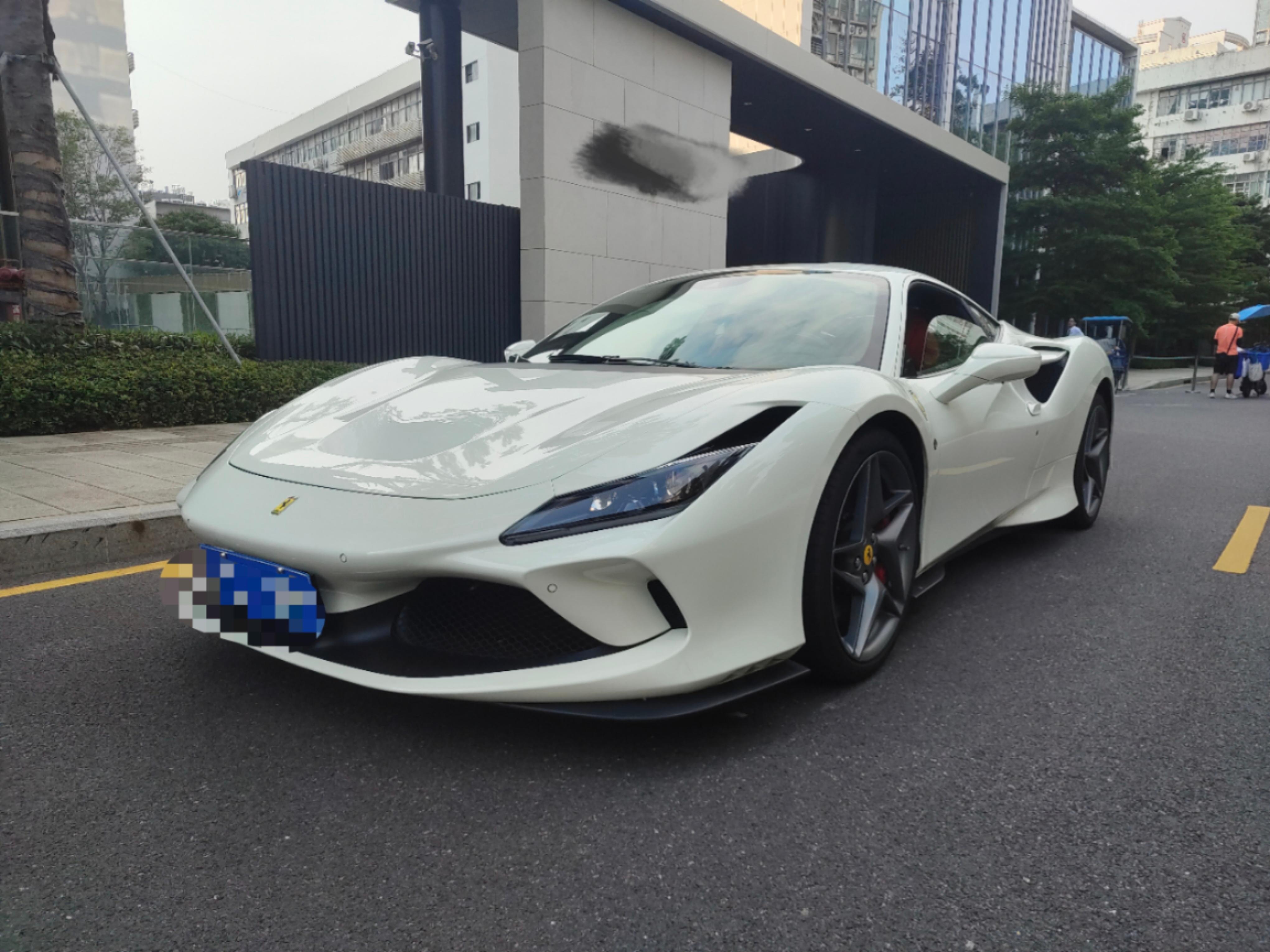 二手法拉利 F8 白色/红色 2019款 Tributo 3.9T V8