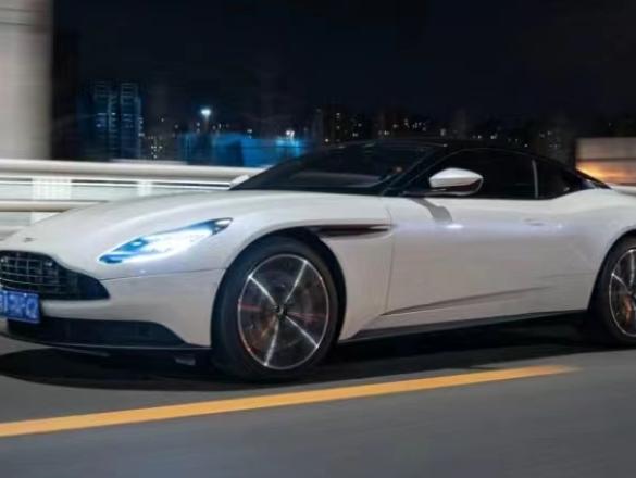 二手阿斯顿·马丁 DB11 白色/紫色 2019款 4.0T V8 Coupe