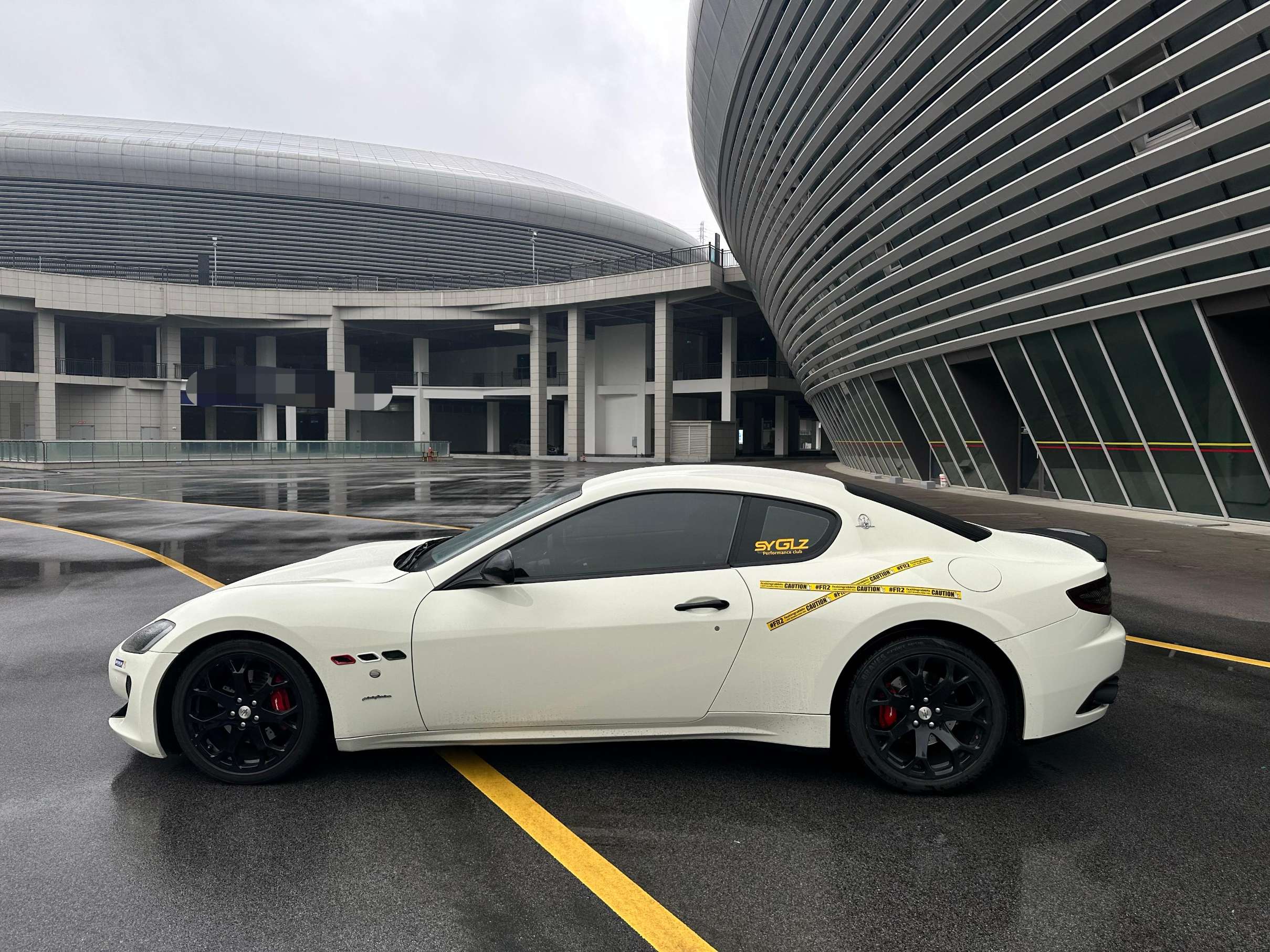 二手玛莎拉蒂 GranTurismo 白色/红色 2007款 4.2L 标准版