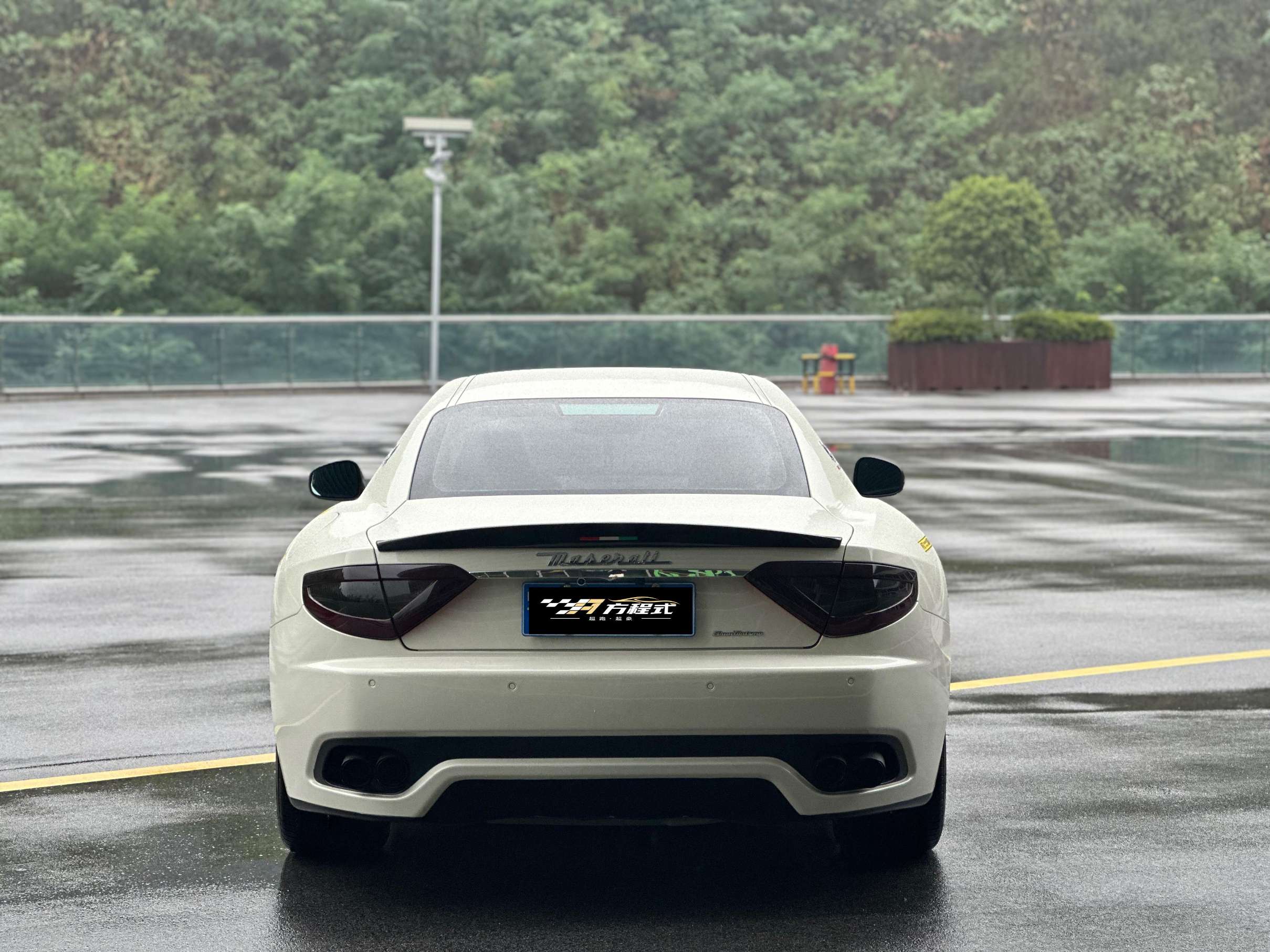 二手玛莎拉蒂 GranTurismo 白色/红色 2007款 4.2L 标准版