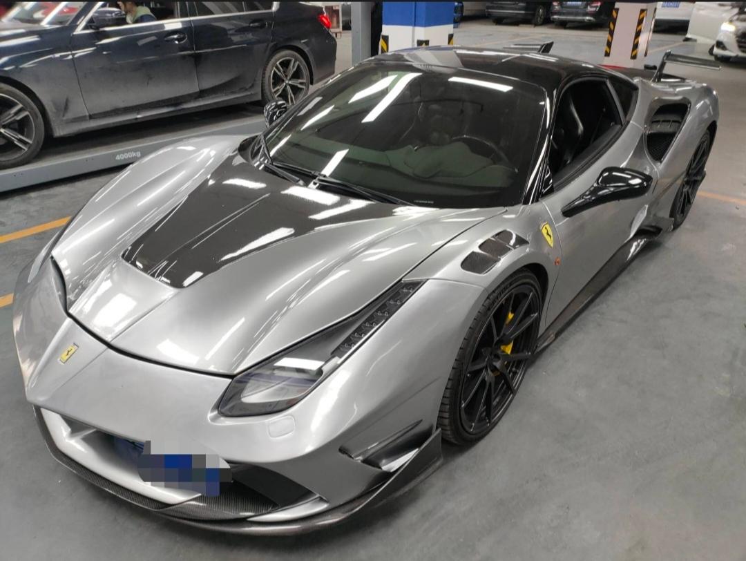 二手法拉利 488 黄色/黑色 2015款 488 GTB