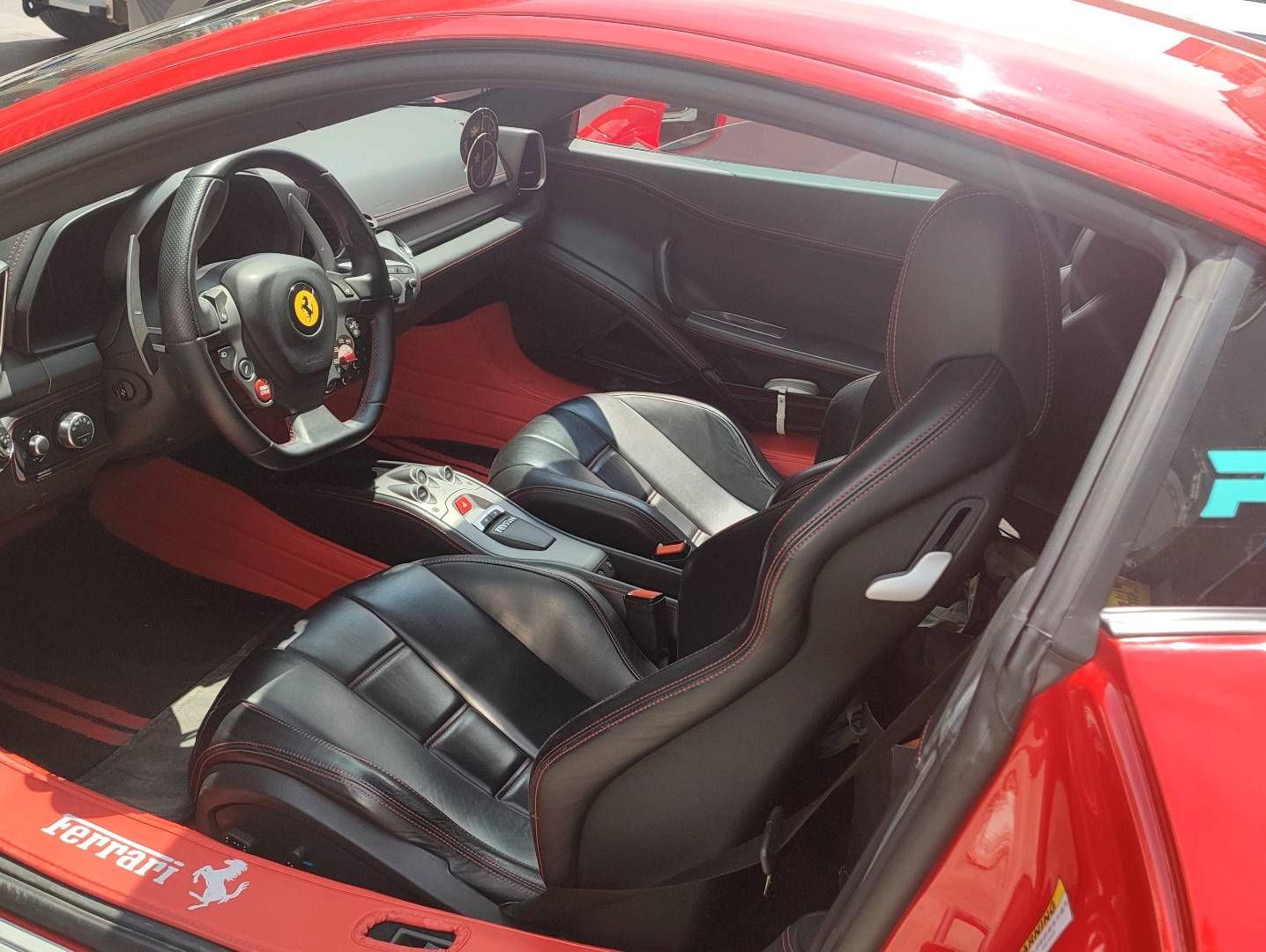 二手法拉利 458 红色/黑色 2011款 4.5L Italia