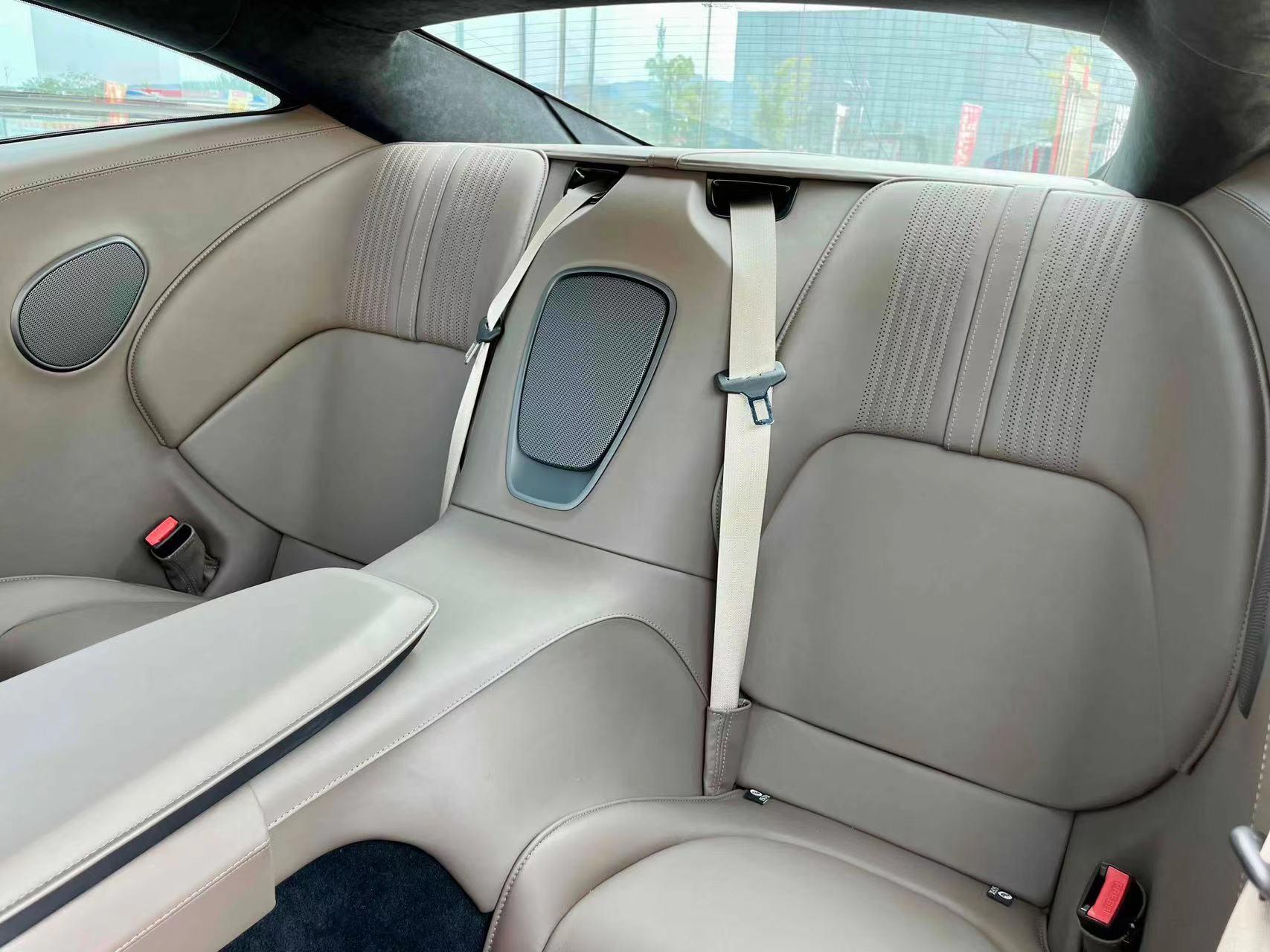 二手阿斯顿·马丁 DB11 绿色/棕色 2022款 4.0T V8 Coupe