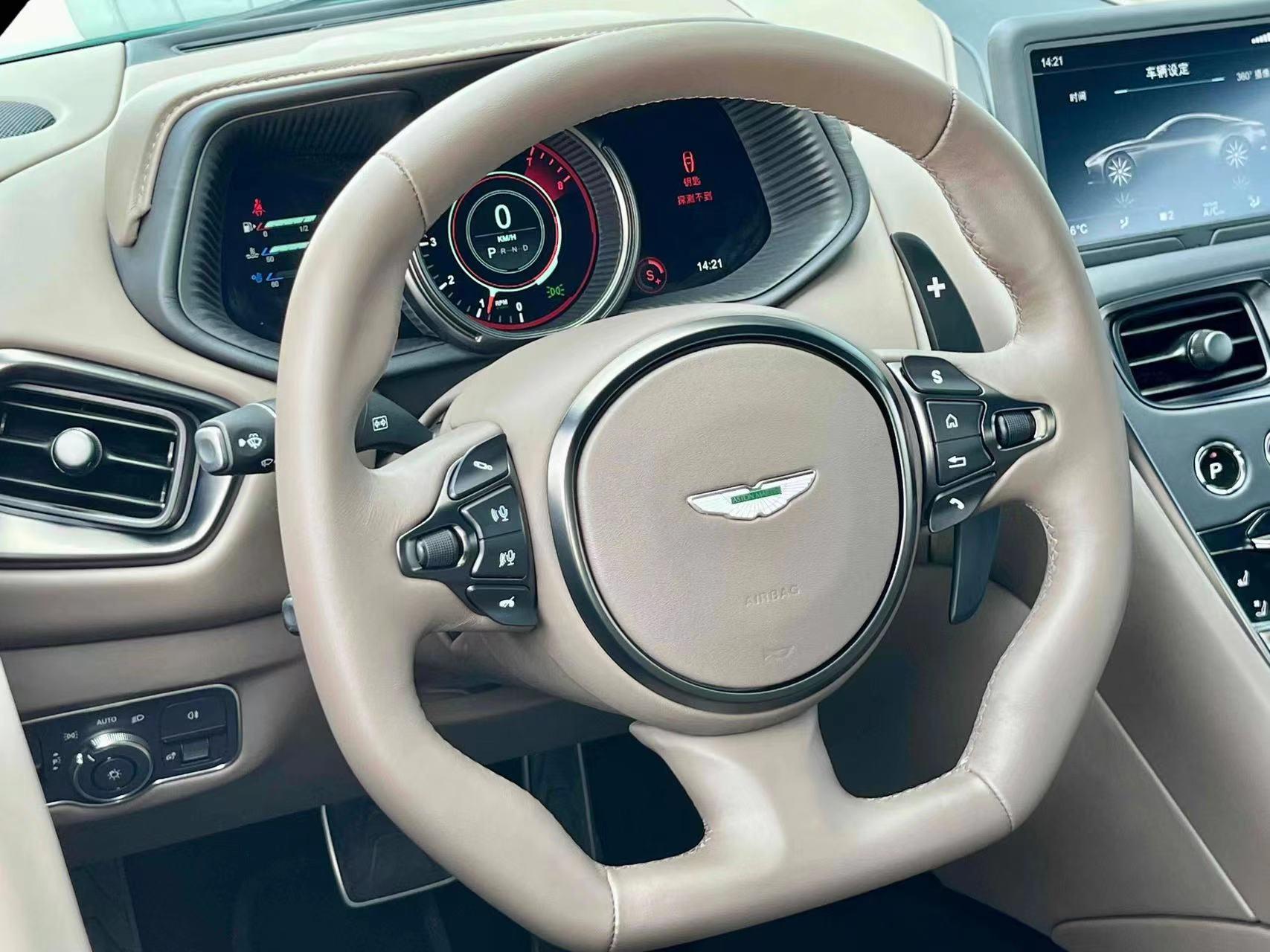 二手阿斯顿·马丁 DB11 绿色/棕色 2022款 4.0T V8 Coupe