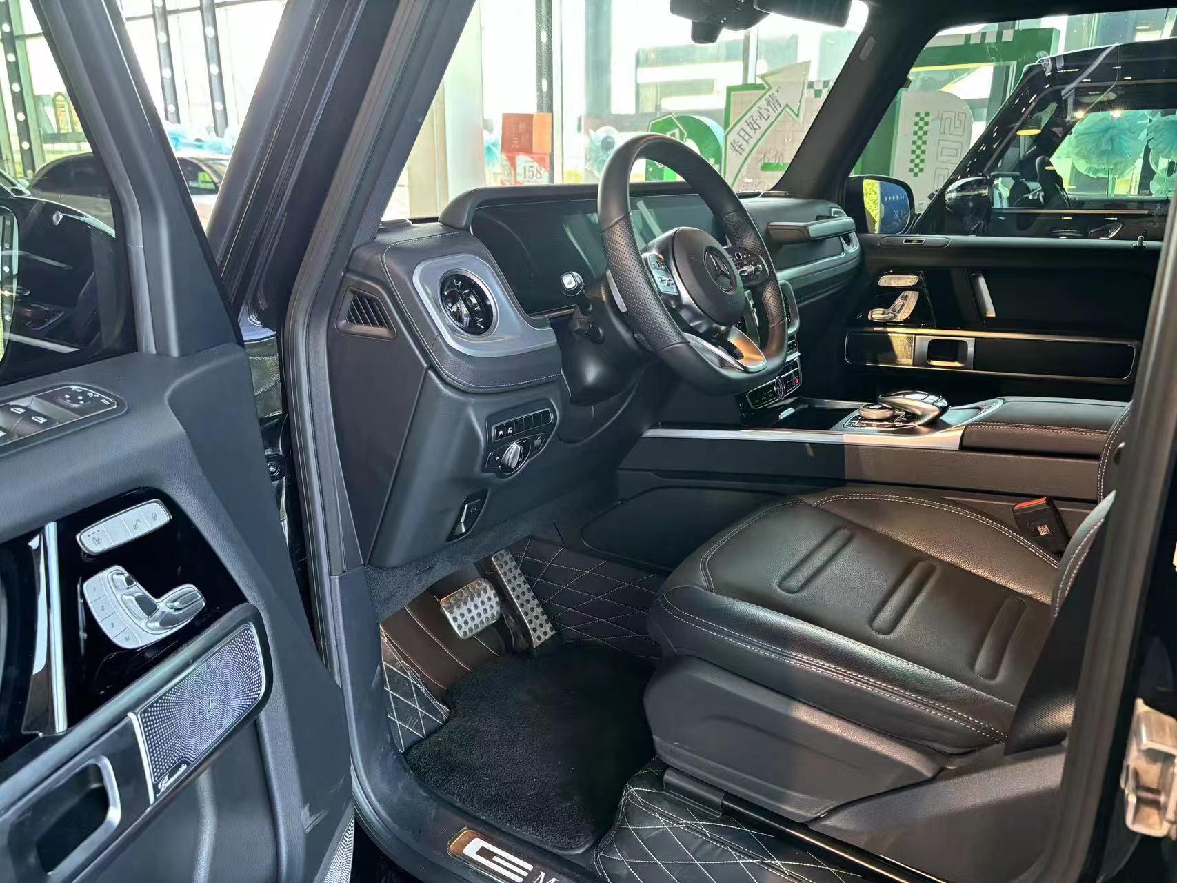 二手奔驰 奔驰G级 黑色/黑色 2023款 G 350