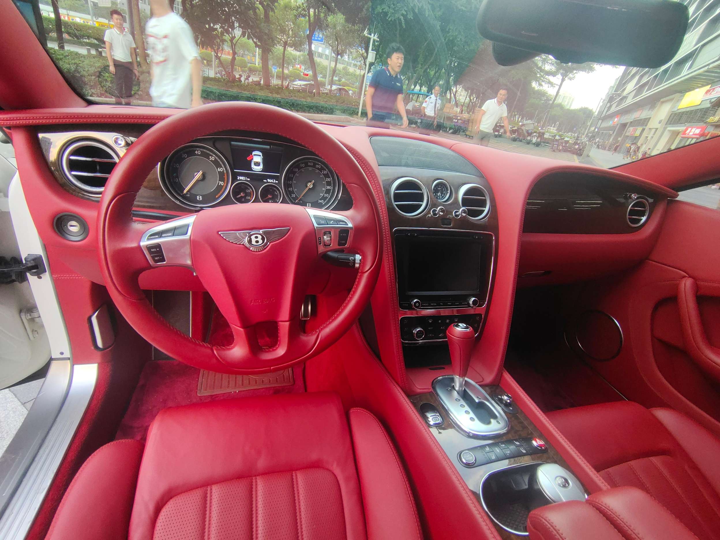 二手宾利 欧陆GT 白色/红色 2015款 4.0T GT V8 标准版