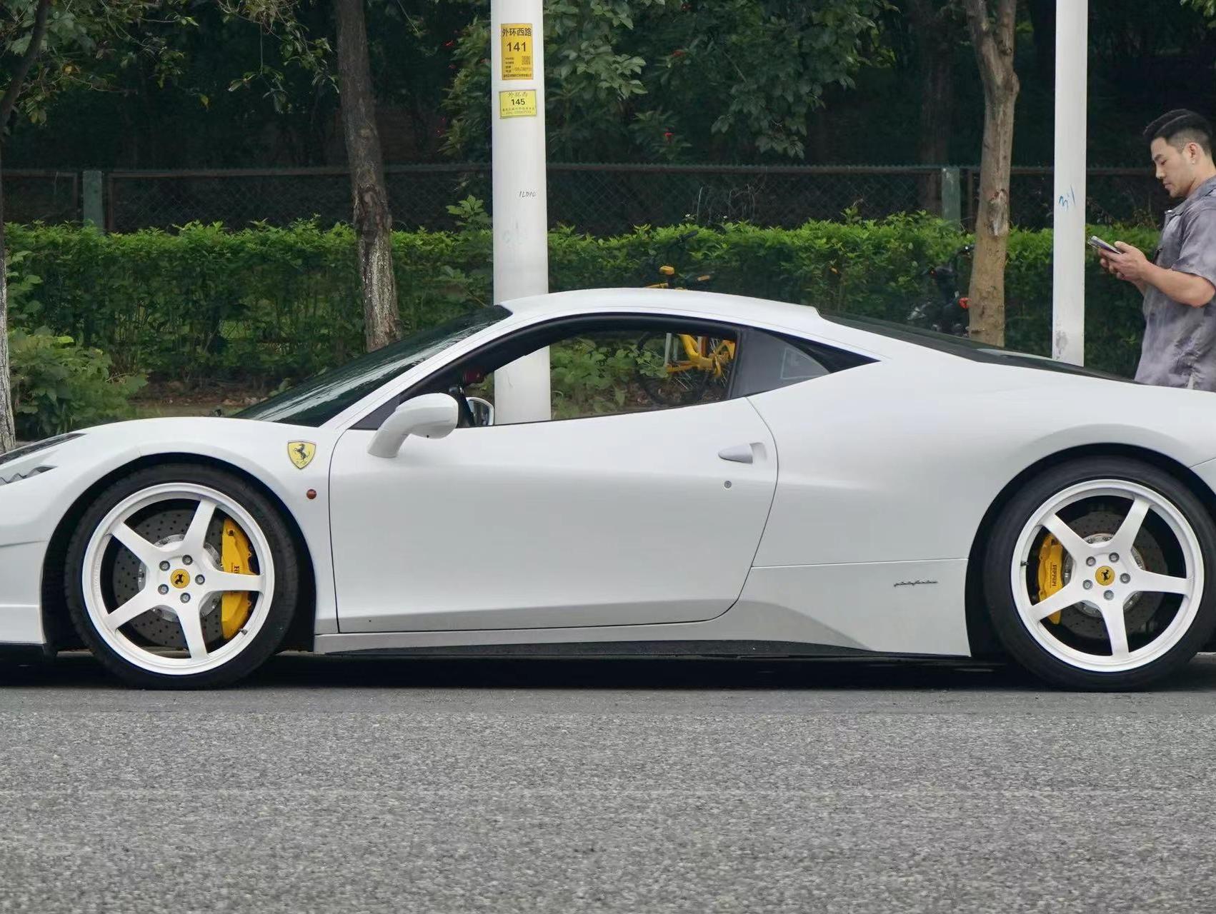 二手法拉利 458 红色/黑色 2011款 4.5L Italia