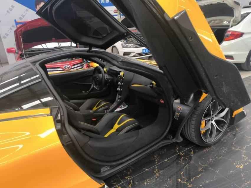 二手迈凯伦 720S 黄色/黑黄 2018款 4.0T Coupe