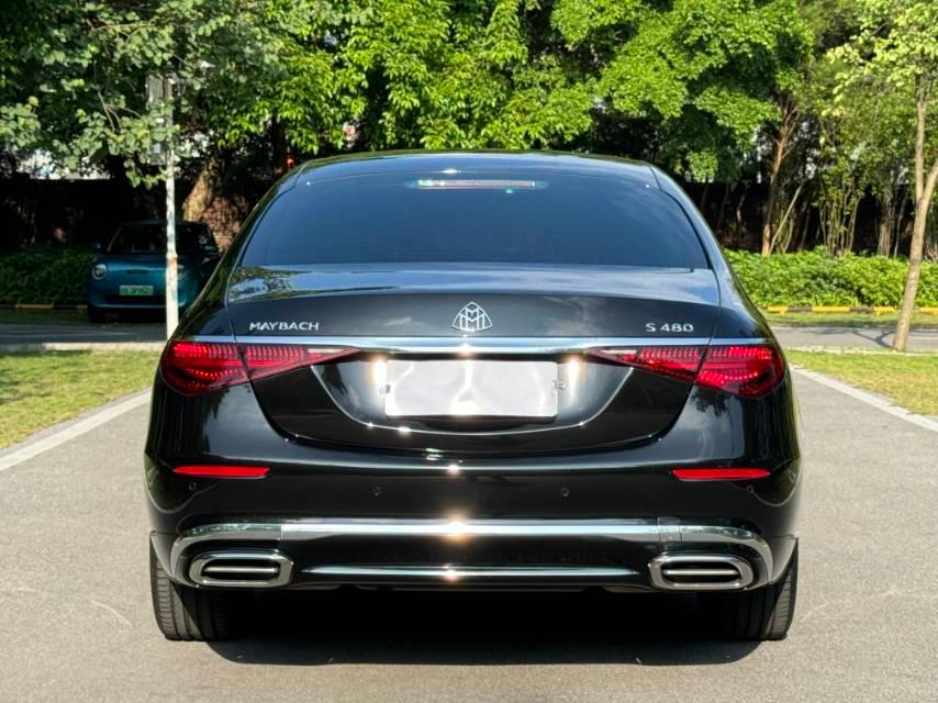 二手奔驰 迈巴赫S级 黑色/白色 2023款 S 480 4MATIC