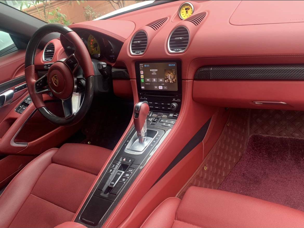 二手保时捷 718 白色/红色 2023款 Boxster 2.0T