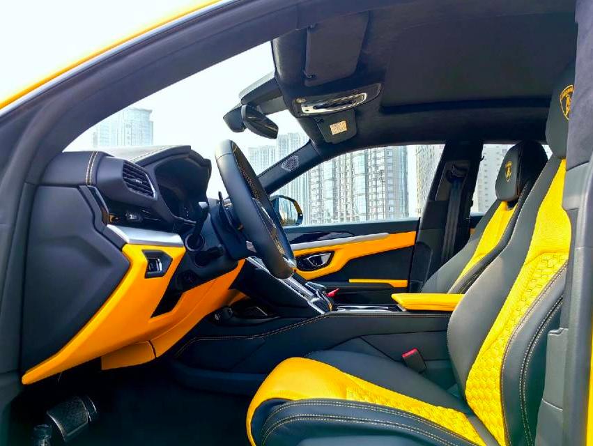 二手兰博基尼 Urus 黄色/黄黑 2021款 4.0T V8