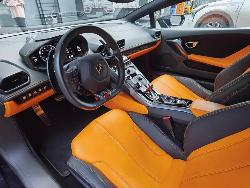 二手兰博基尼 Huracán 黑色/黄色 2016款 Huracán LP580-2