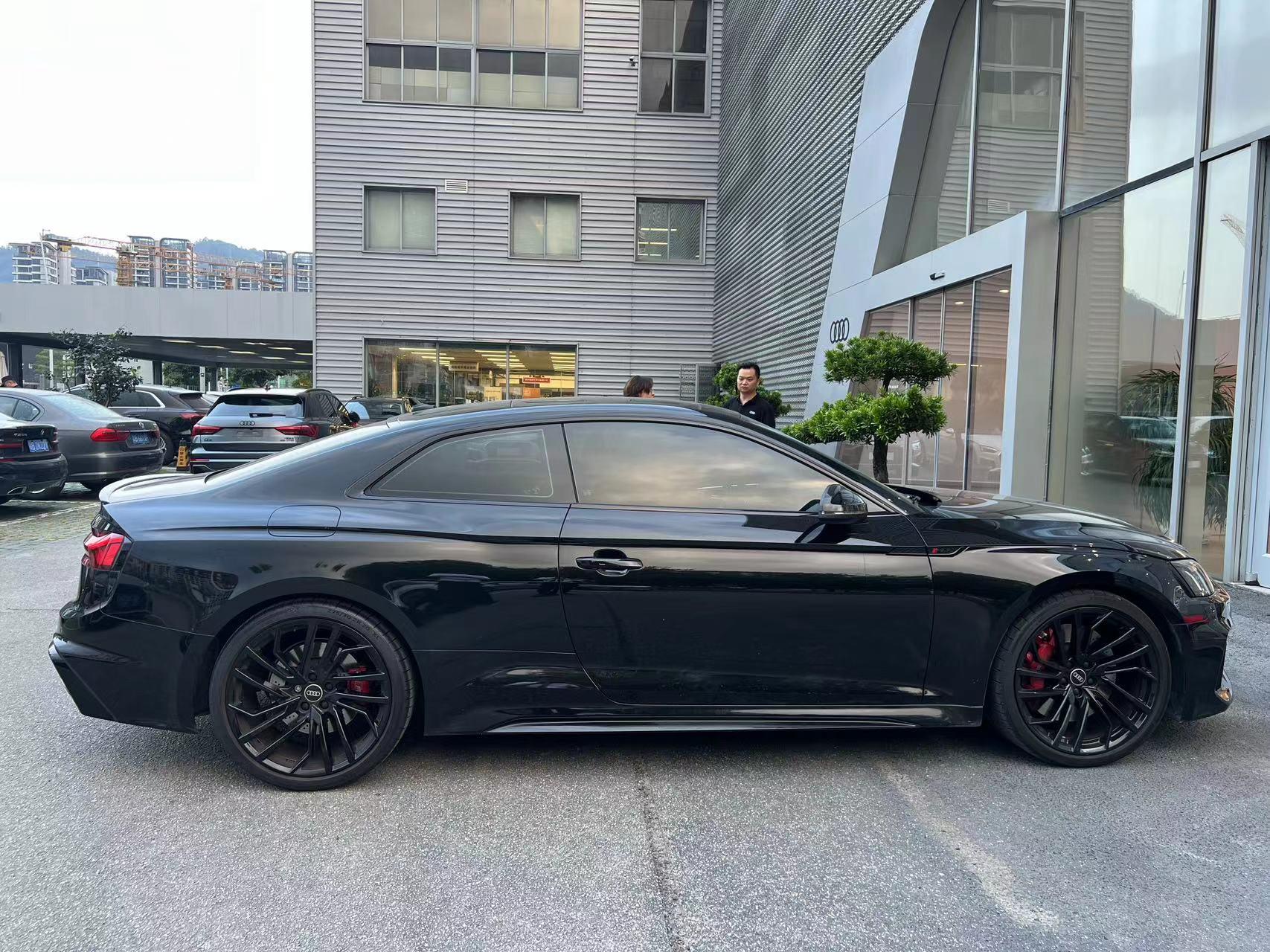 二手奥迪 RS 黑色/黑色 RS5 Coupe 黑曜版 中规版