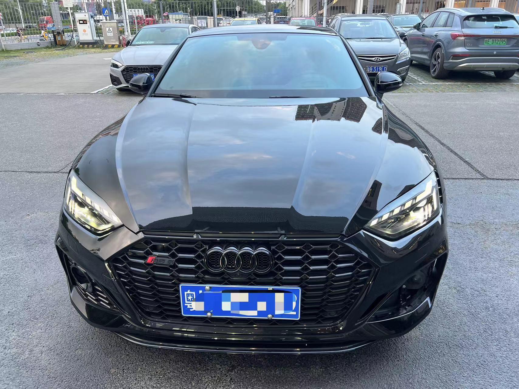 二手奥迪 RS 黑色/黑色 RS5 Coupe 黑曜版  中规版