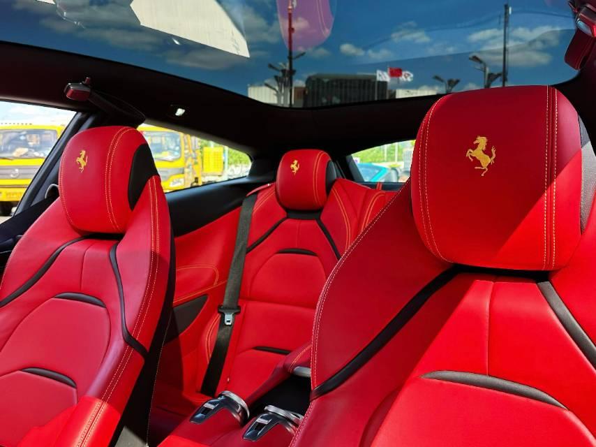 二手法拉利 GTC4 Lusso 黑色/红色 2017款 3.9T V8