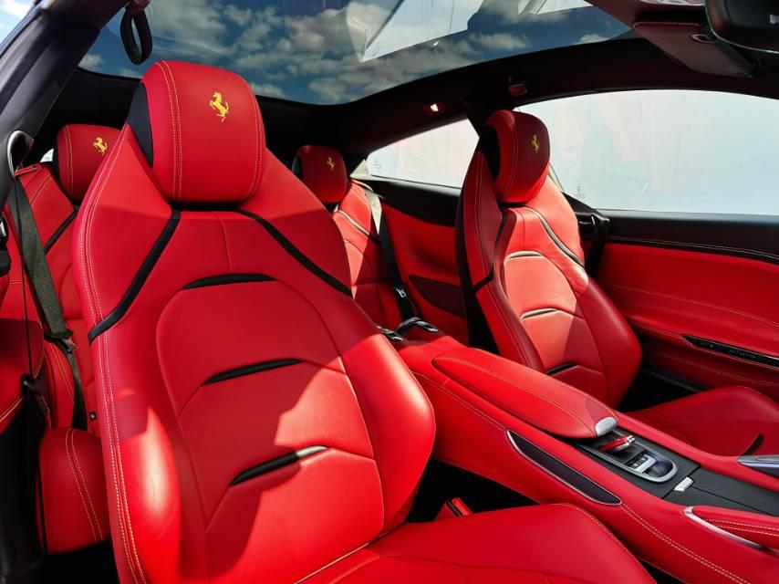 二手法拉利 GTC4 Lusso 黑色/红色 2017款 3.9T V8