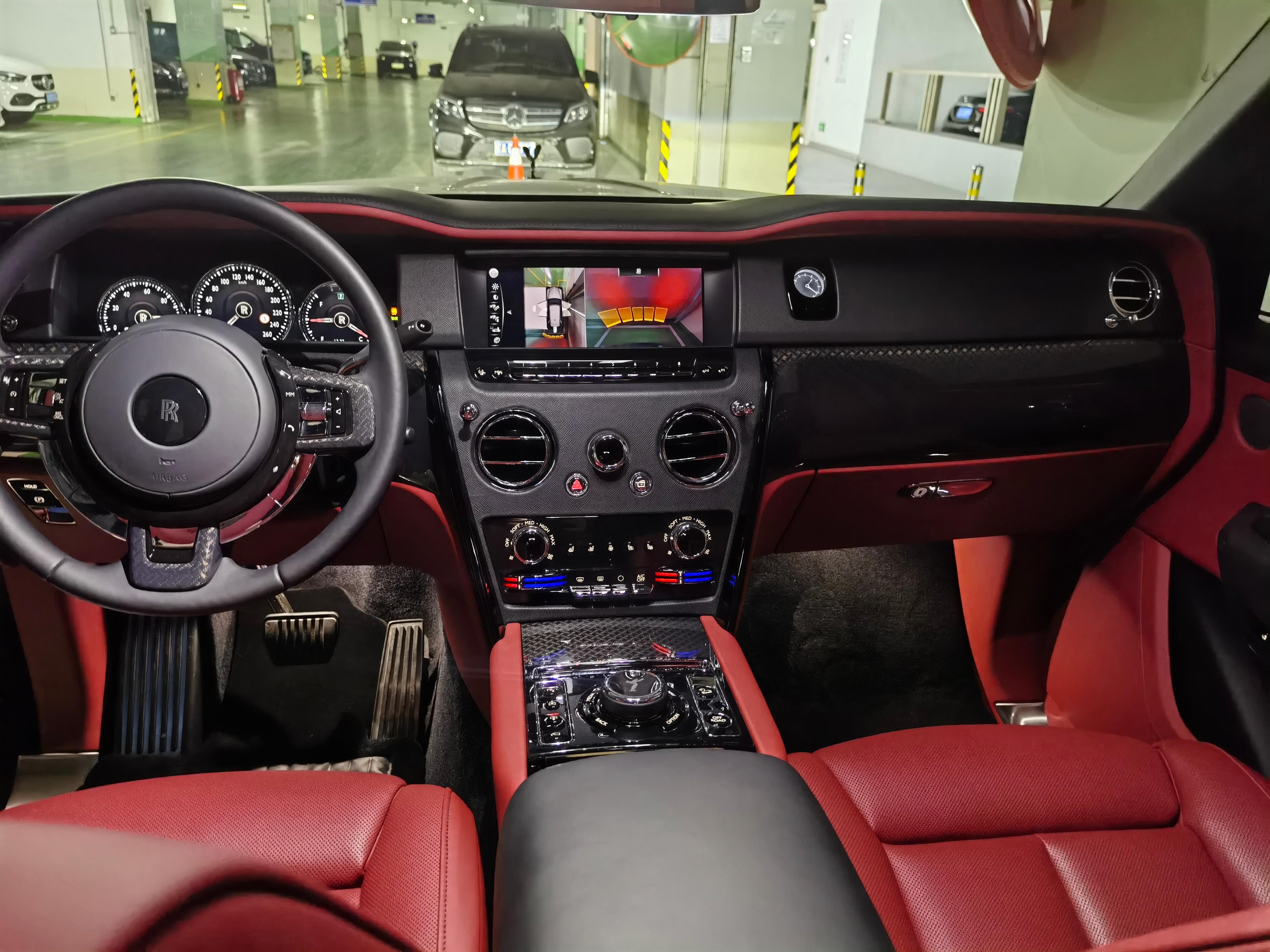 二手劳斯莱斯 库里南 黑色/红色 2020款 Black Badge