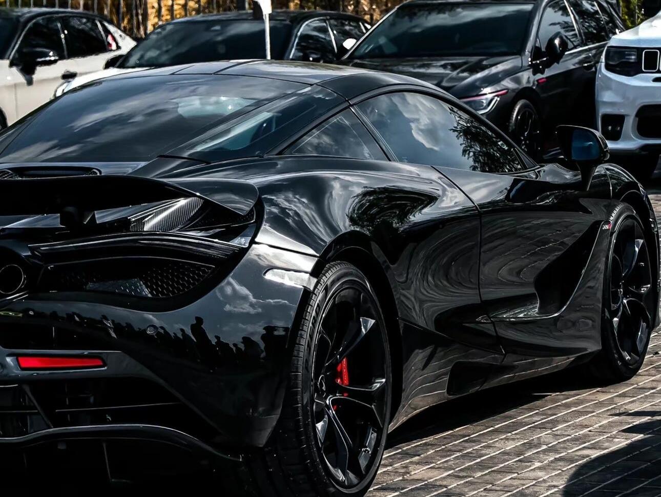 二手迈凯伦 720S 黑色/黑红双拼 2019款 4.0T Coupe