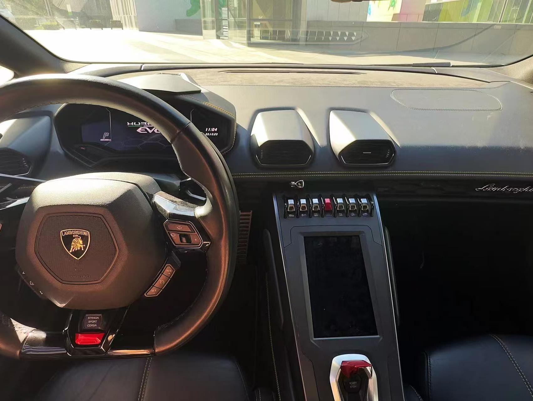 二手兰博基尼 Huracán 黄色/黑色 2020款 Huracán EVO RWD