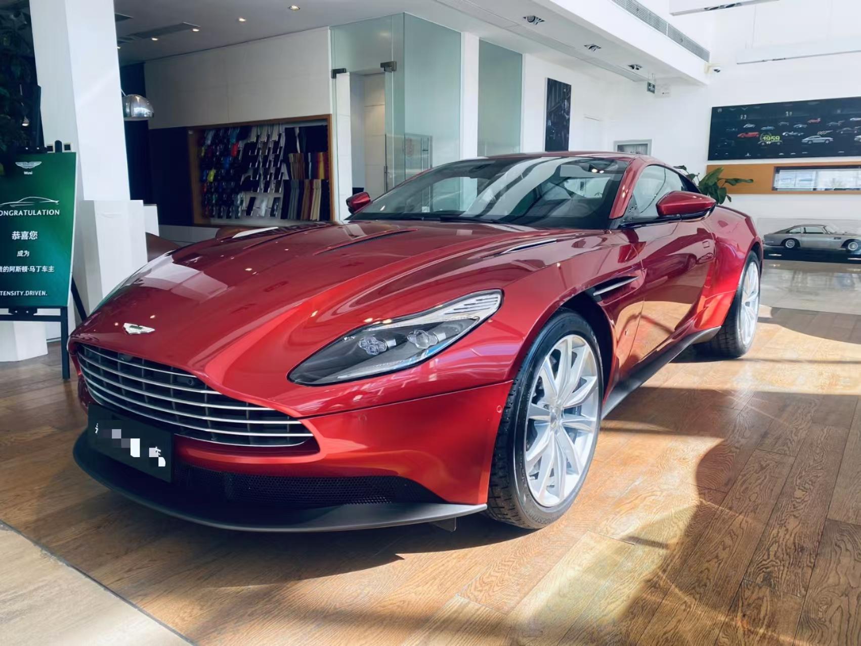 二手阿斯顿·马丁 DB11 红色/黑色 2019款 5.2T V12 Coupe
