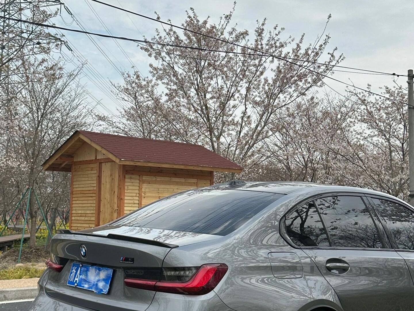 二手宝马 M系 摩天灰/黑白内 23款 M3 xDrove 雷霆版