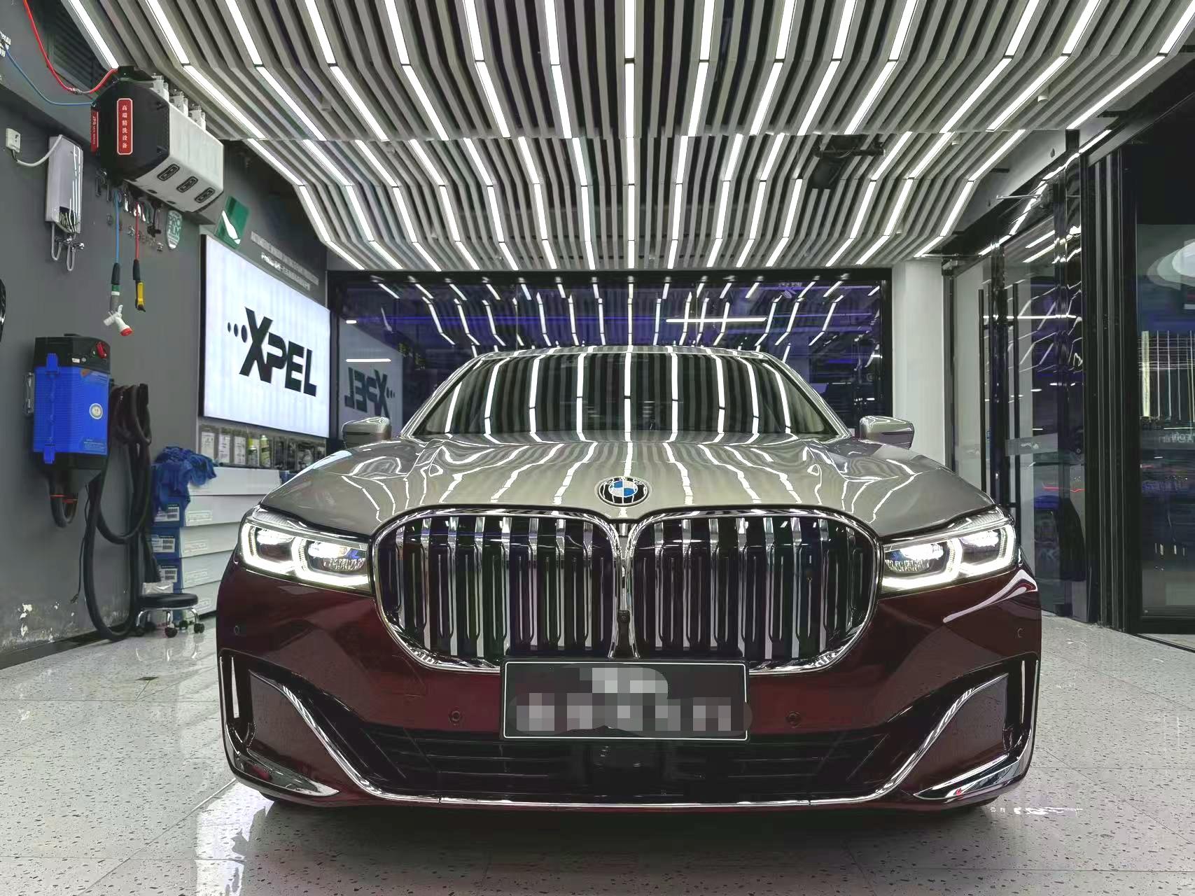 二手宝马 M系 红银双拼/白色 M760Li xDrive V12耀影特别版  中规版