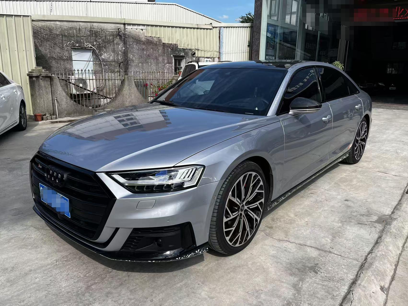 二手奥迪 RS 极致银/深酒红 S8L 4.0  中规版