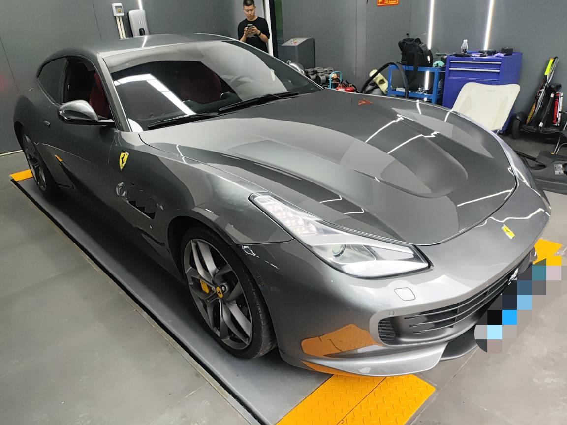二手法拉利 GTC4 Lusso 银色/红色 2017款 3.9T V8
