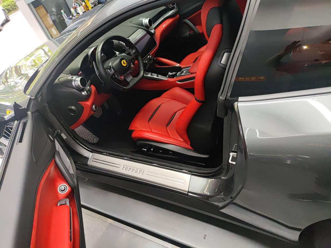 二手法拉利 GTC4 Lusso 银色/红色 2017款 3.9T V8