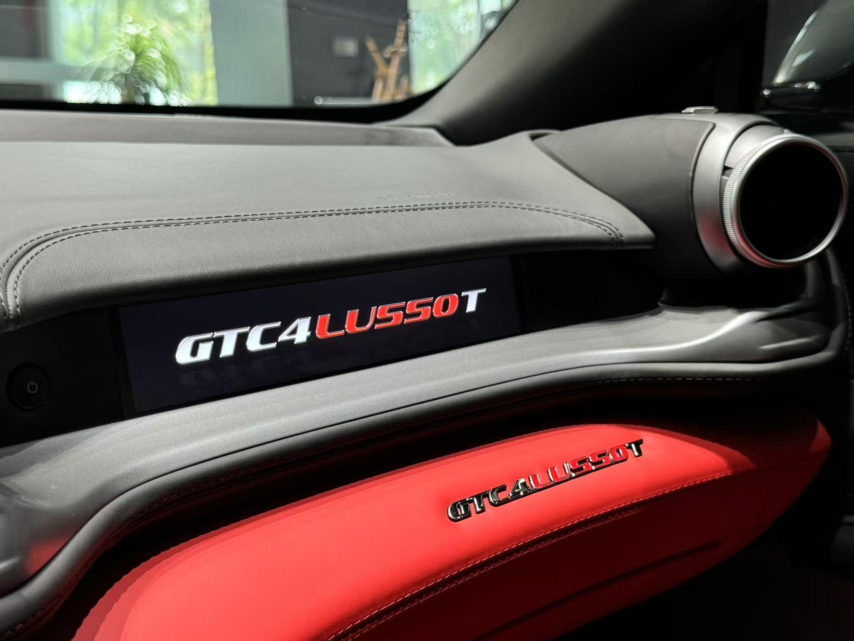 二手法拉利 GTC4 Lusso 银色/红色 2017款 3.9T V8