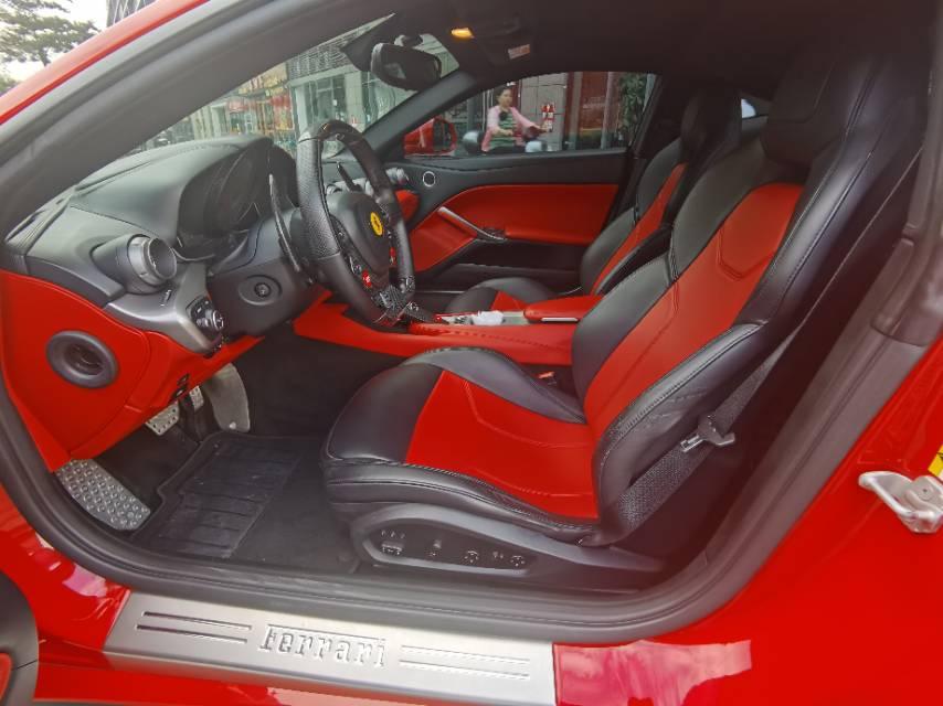 二手法拉利 F12berlinetta 红色/黑色 2013款 6.3L 标准型