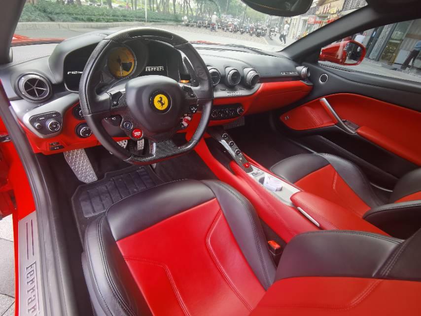 二手法拉利 F12berlinetta 红色/黑色 2013款 6.3L 标准型