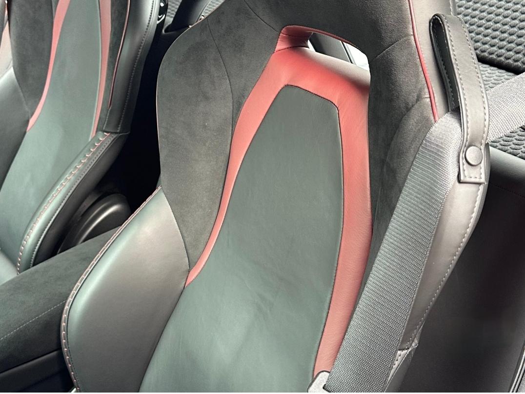 二手迈凯伦 迈凯伦GT 黄色/黑色 2022款 4.0T 先锋版