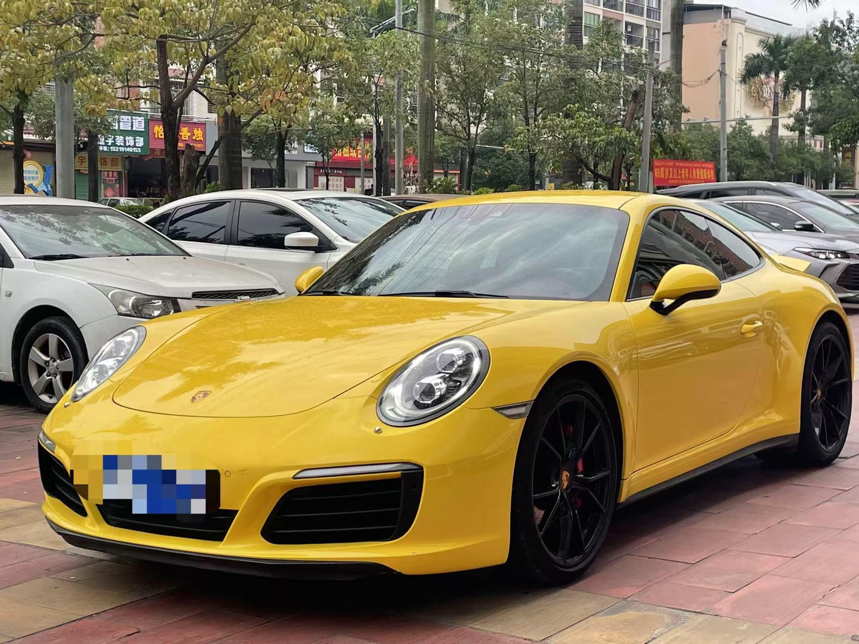 二手保时捷 911 黄色/红色 Carrera 4  中规版