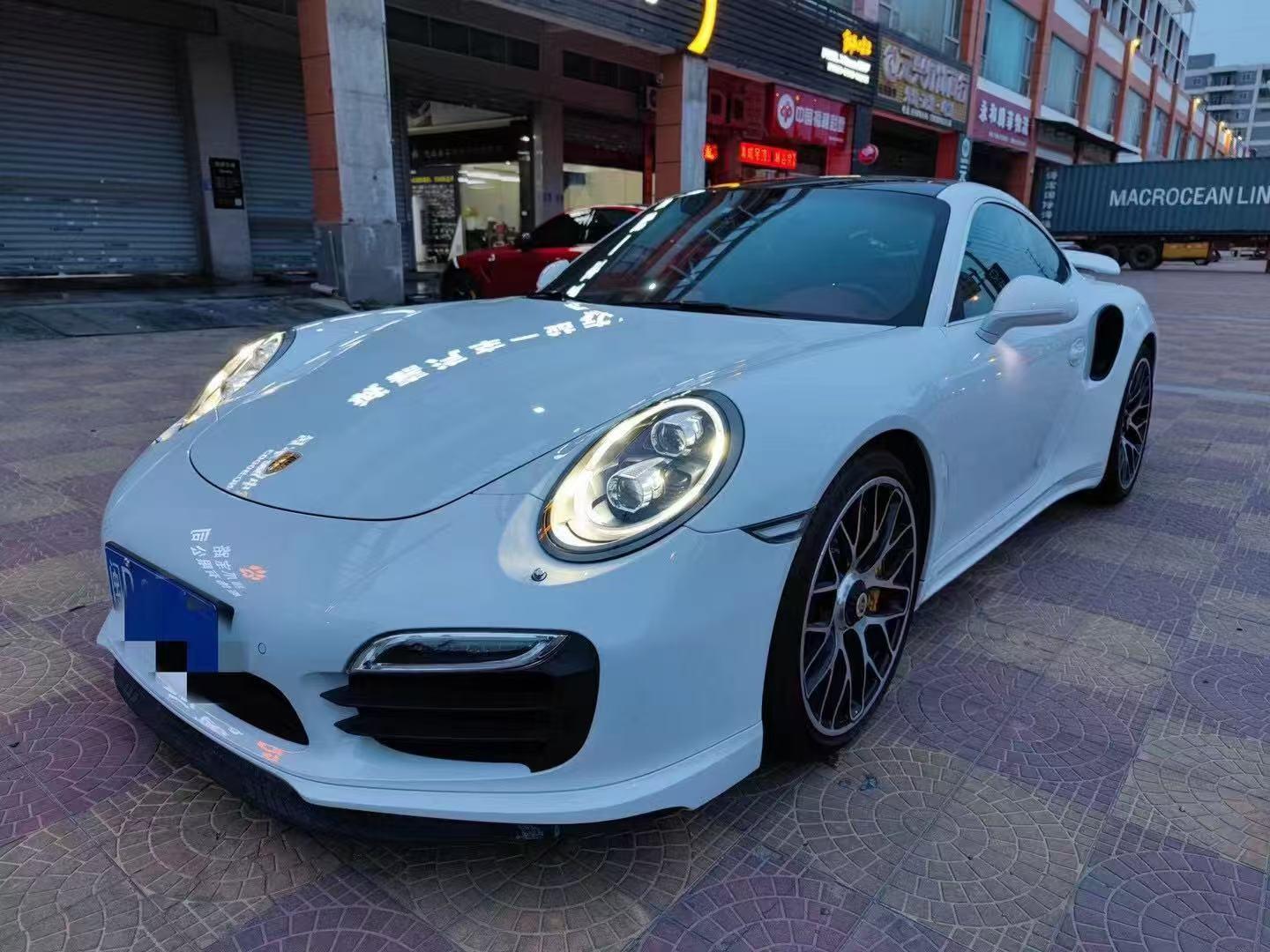 二手保时捷 911 白色/红色 911  Turbo s  中规版