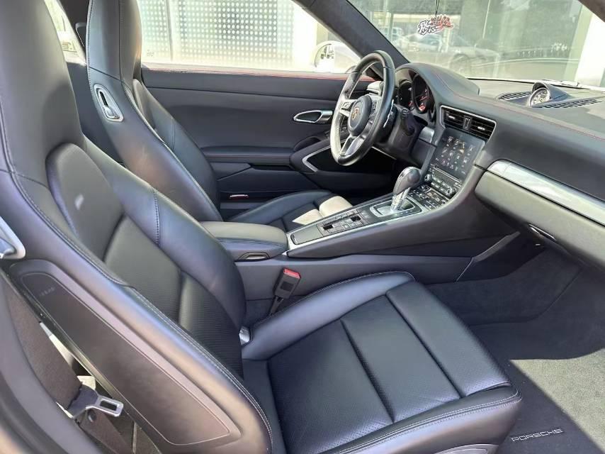 二手保时捷 911 胭脂红/黑色 2017款 Carrera GTS