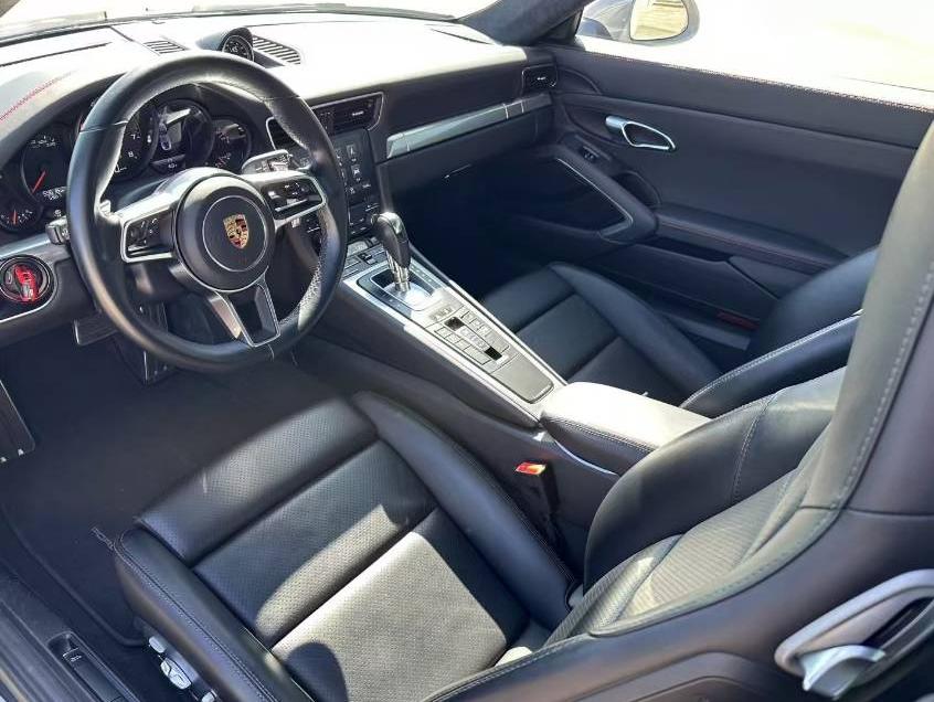 二手保时捷 911 胭脂红/黑色 2017款 Carrera GTS