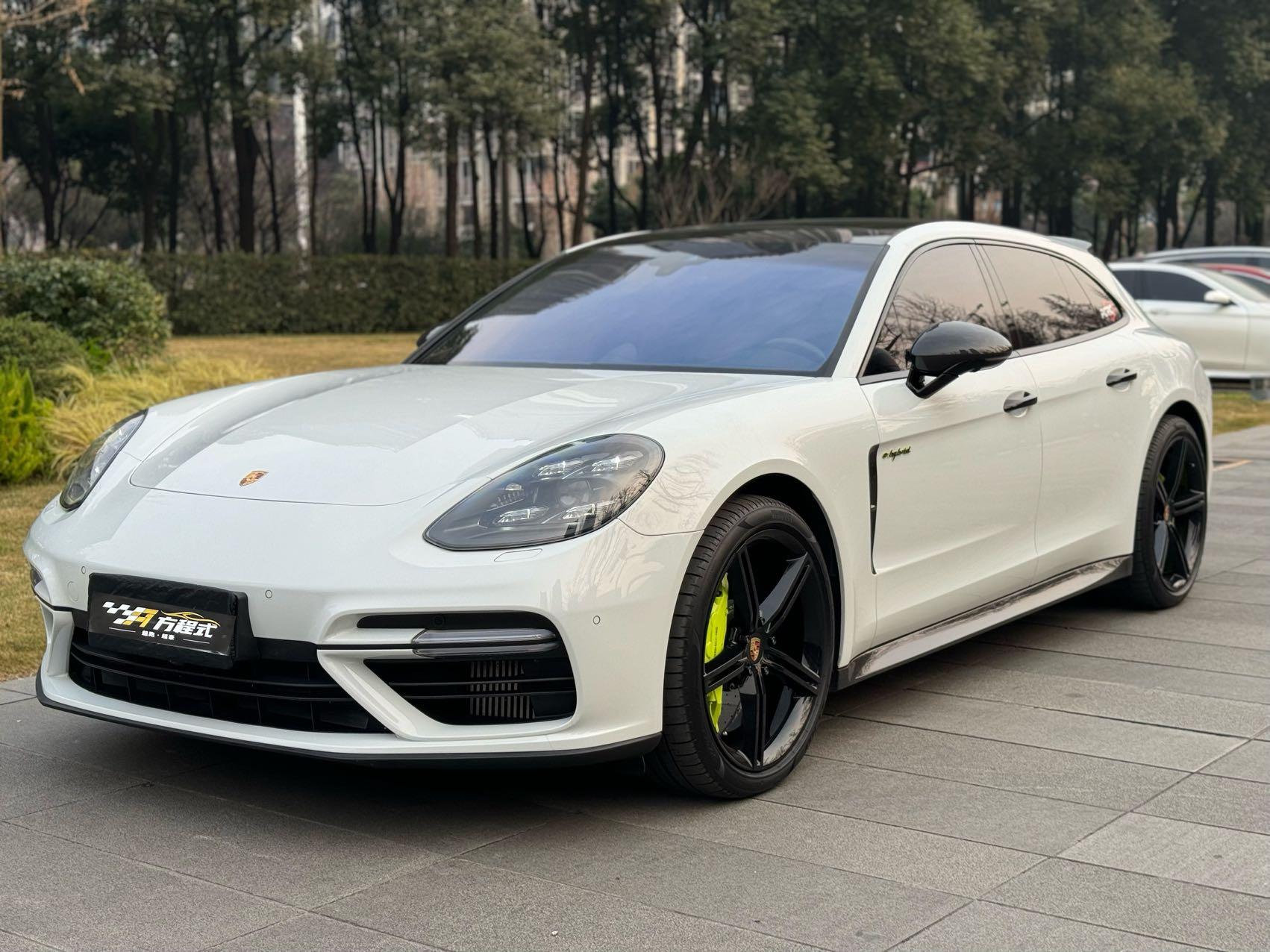 二手保时捷 Panamera 蓝色/棕色 Panamera Turbo EHybridSport Turismo 4.0T2022款 中规版